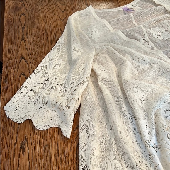 Anthropologie Ivory Lace Oversized Kimono Shawl - Picture 5 of 10